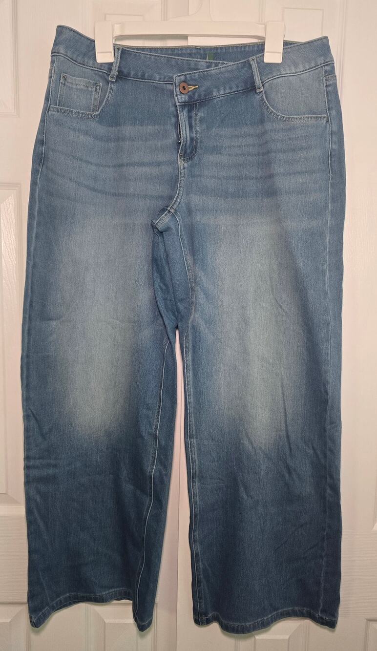 Halara Flex Asymmetric Low Rise Baggy Wide Leg Washed Jeans Size Large